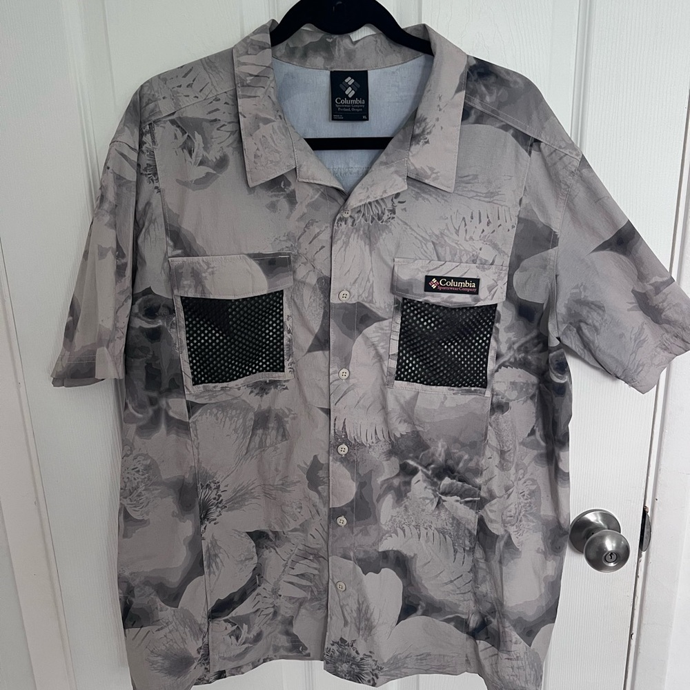 Columbia Short Sleeve Button Up Shirt Mens XL Floral Print Mesh Pockets NWT